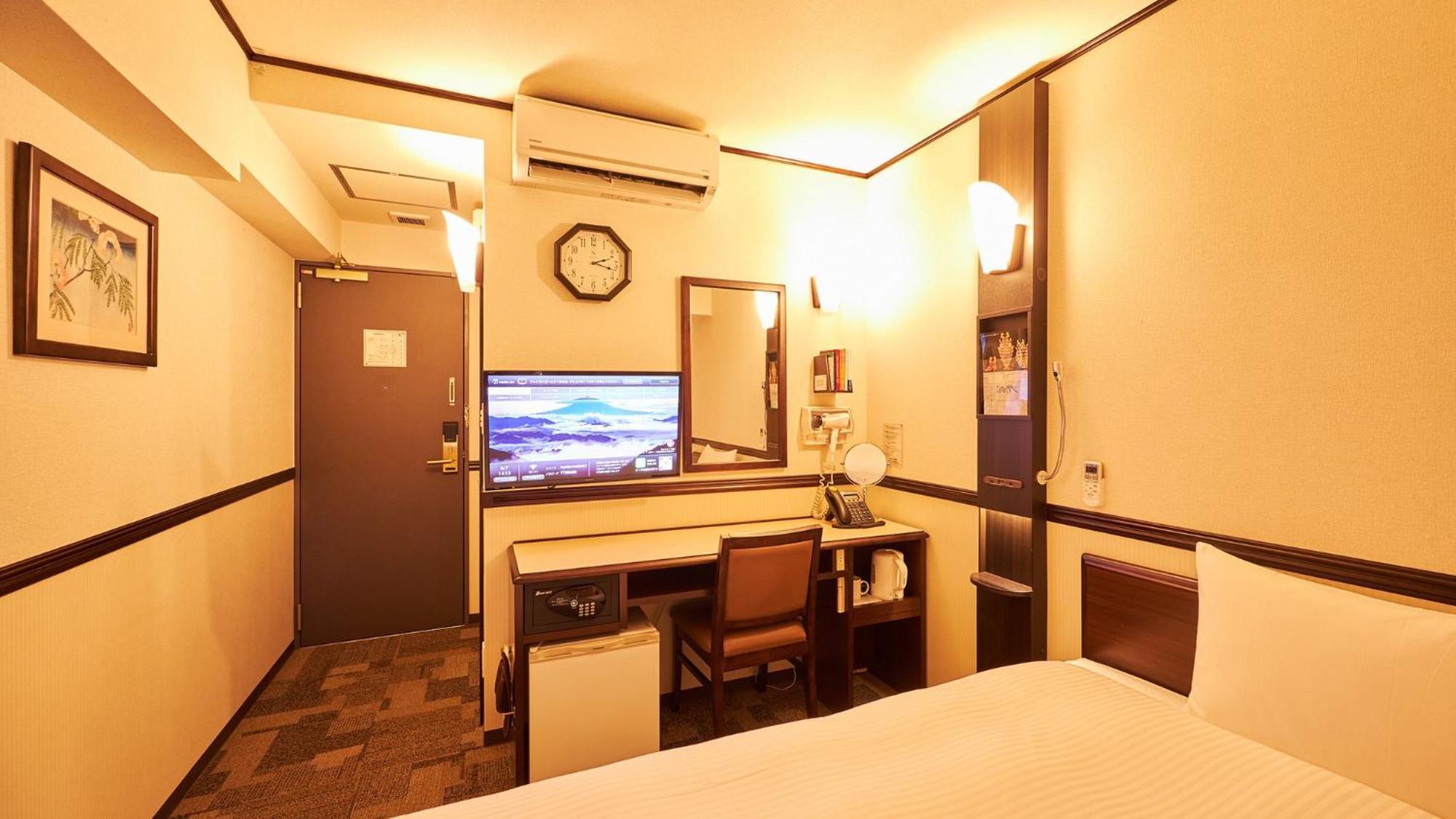 Toyoko Inn Tokyo Eki Yaesu Kita Guchi 객실 사진
